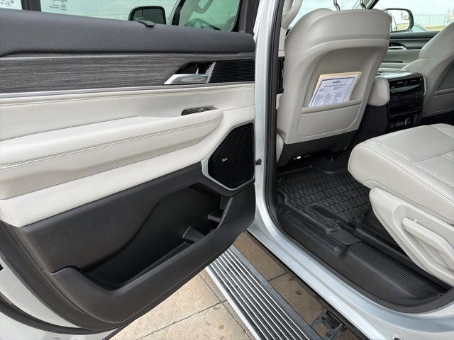 2023 Jeep Wagoneer Series III