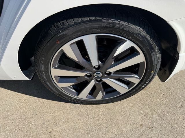 2021 Nissan Versa 1.6 SR