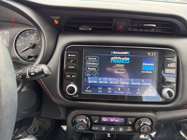 2021 Nissan Kicks SR