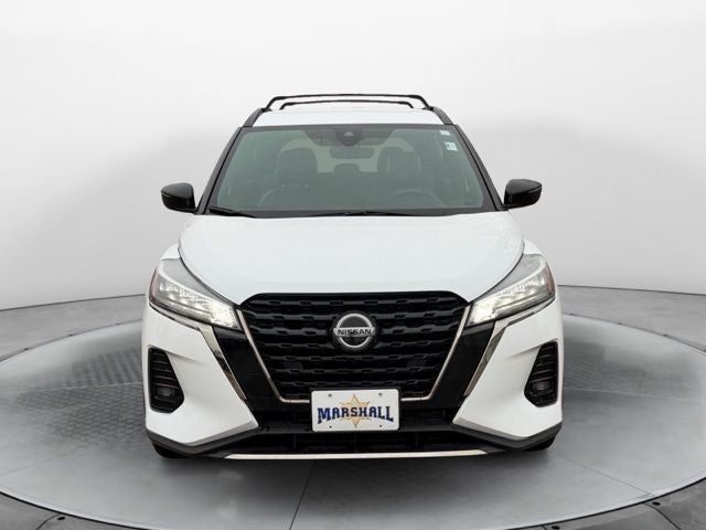 2021 Nissan Kicks SR