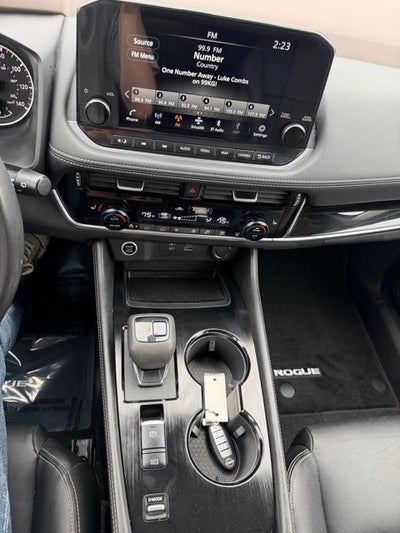 2022 Nissan Rogue SL