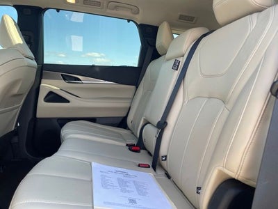2023 INFINITI QX60 LUXE