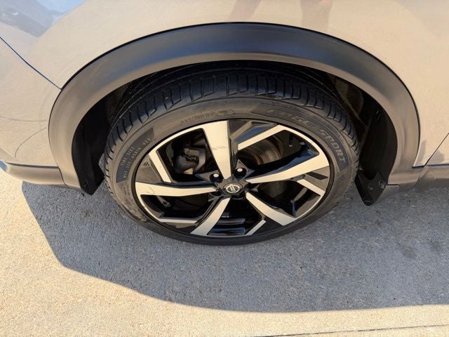 2020 Nissan Rogue Sport SL