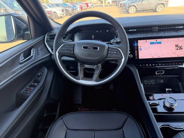 2027 Jeep Grand Cherokee GRAND CHEROKEE LIMITED 4X4