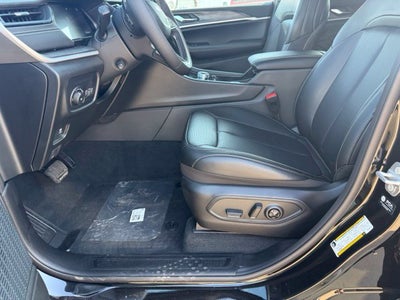 2027 Jeep Grand Cherokee GRAND CHEROKEE LIMITED 4X4
