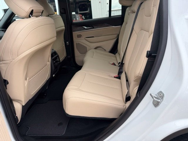 2027 Jeep Grand Cherokee GRAND CHEROKEE LIMITED 4X4