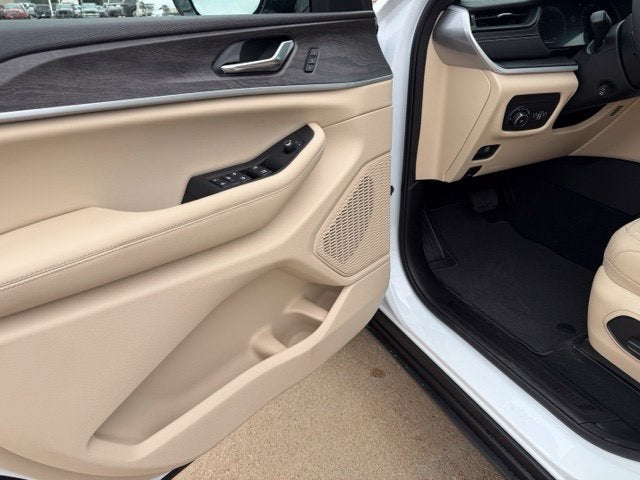 2027 Jeep Grand Cherokee GRAND CHEROKEE LIMITED 4X4