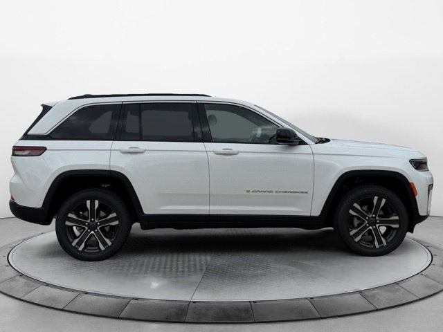 2027 Jeep Grand Cherokee GRAND CHEROKEE LIMITED 4X4