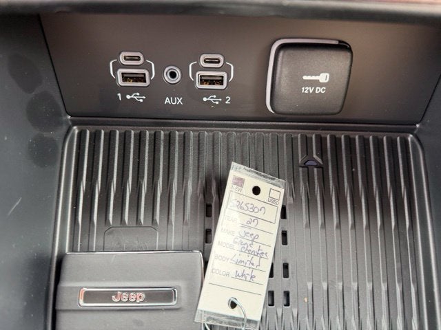 2027 Jeep Grand Cherokee GRAND CHEROKEE LIMITED 4X4