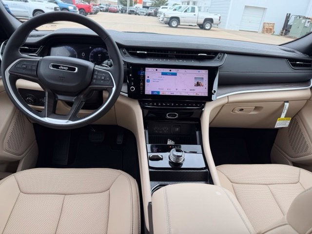 2027 Jeep Grand Cherokee GRAND CHEROKEE LIMITED 4X4