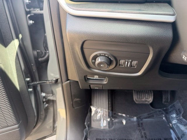 2027 Jeep Grand Cherokee GRAND CHEROKEE LIMITED 4X4