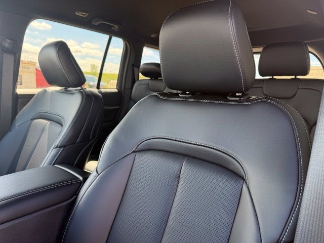 2027 Jeep Grand Cherokee GRAND CHEROKEE LIMITED 4X4