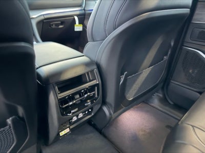 2025 Jeep Grand Cherokee GRAND CHEROKEE OVERLAND 4X4