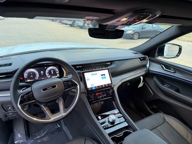 2025 Jeep Grand Cherokee GRAND CHEROKEE OVERLAND 4X4