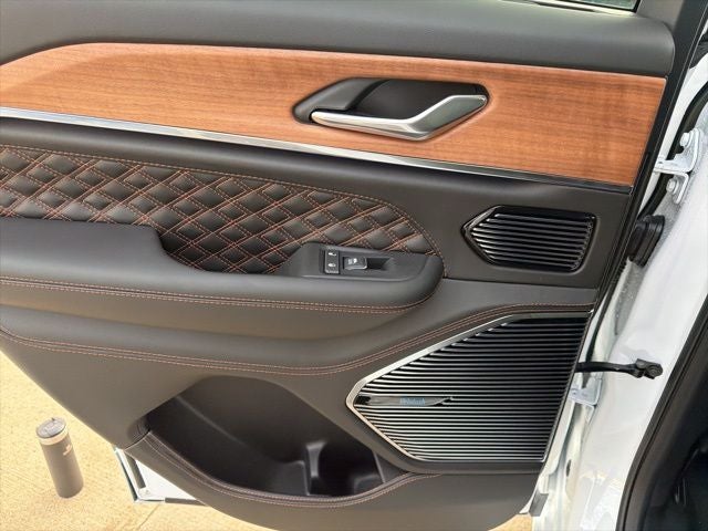 2026 Jeep Grand Cherokee Summit