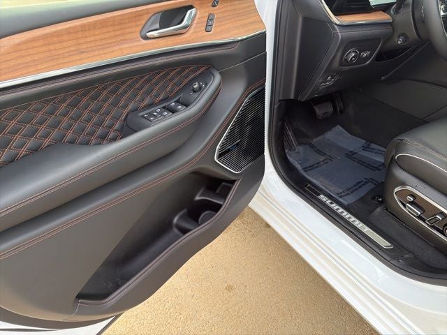 2026 Jeep Grand Cherokee Summit