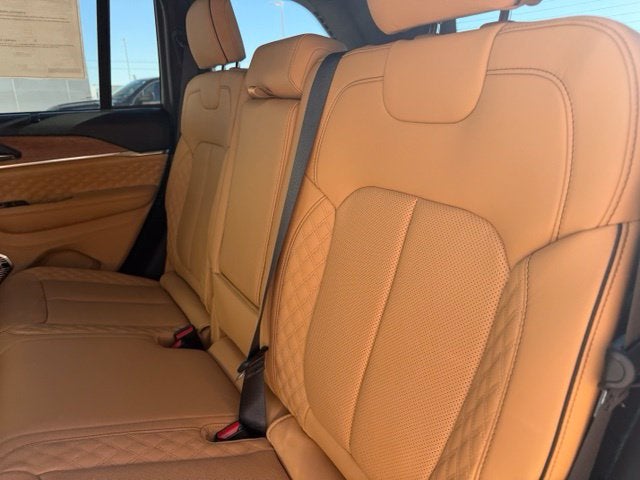 2027 Jeep Grand Cherokee GRAND CHEROKEE SUMMIT 4X4