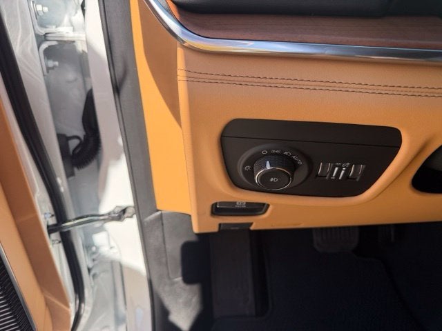 2027 Jeep Grand Cherokee GRAND CHEROKEE SUMMIT 4X4