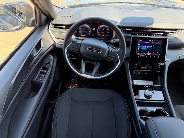 2026 Jeep Grand Cherokee GRAND CHEROKEE L LAREDO X 4X4