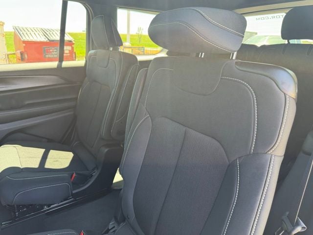 2026 Jeep Grand Cherokee GRAND CHEROKEE L LAREDO X 4X4