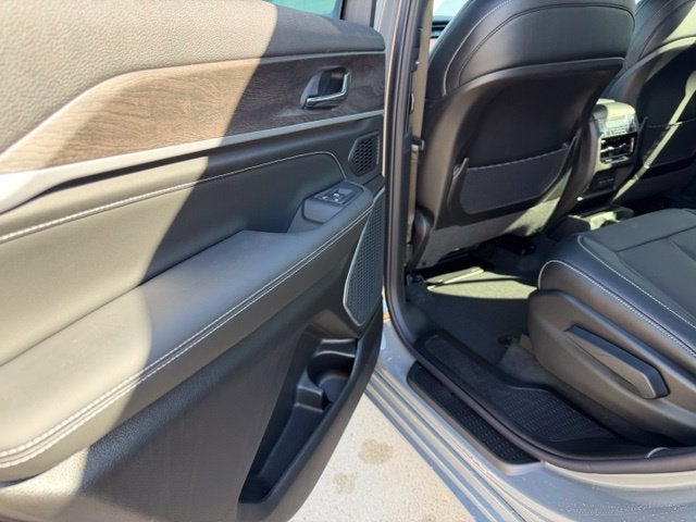 2027 Jeep Grand Cherokee L Limited Reserve