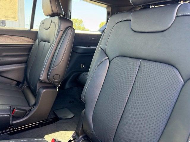 2027 Jeep Grand Cherokee L Limited Reserve