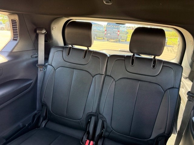 2027 Jeep Grand Cherokee L Limited Reserve