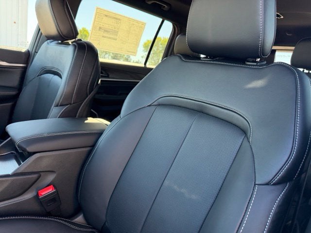 2027 Jeep Grand Cherokee L Limited Reserve
