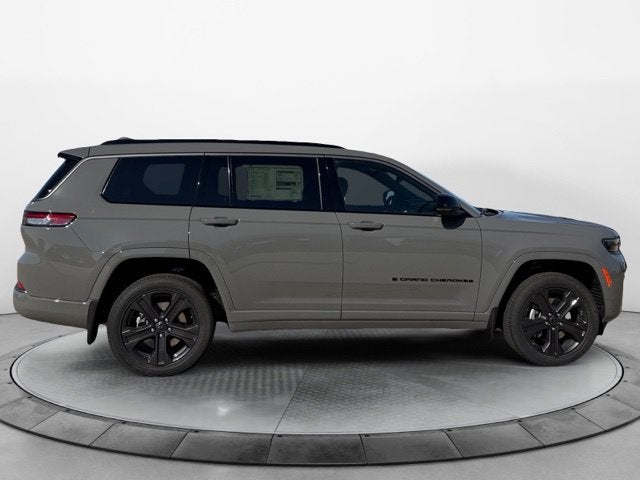 2027 Jeep Grand Cherokee L Limited Reserve