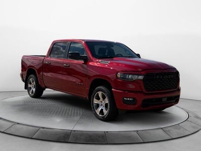 2026 RAM 1500 RAM 1500 EXPRESS CREW CAB 4X4 5'7' BOX