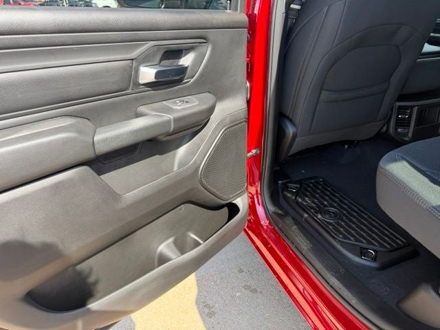 2026 RAM 1500 RAM 1500 EXPRESS CREW CAB 4X4 5'7' BOX