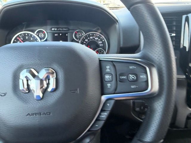 2026 RAM 1500 RAM 1500 EXPRESS CREW CAB 4X4 5'7' BOX