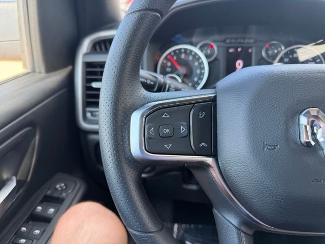 2026 RAM 1500 RAM 1500 EXPRESS CREW CAB 4X4 5'7' BOX