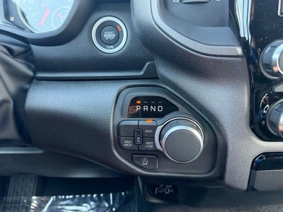 2026 RAM 1500 RAM 1500 EXPRESS CREW CAB 4X4 5'7' BOX