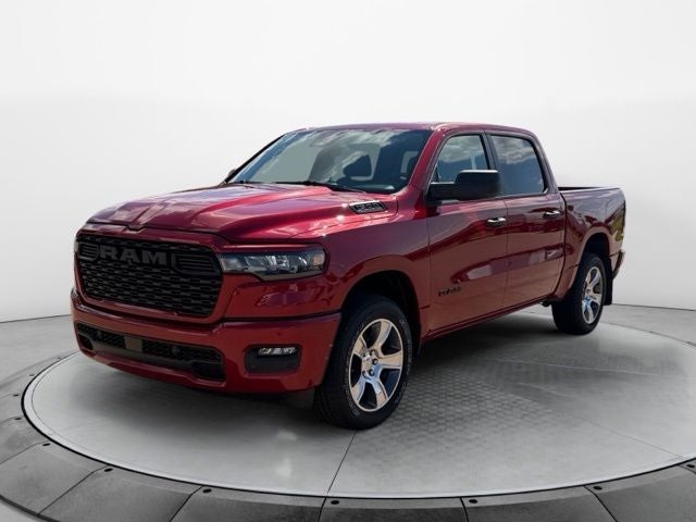 2026 RAM 1500 RAM 1500 EXPRESS CREW CAB 4X4 5'7' BOX