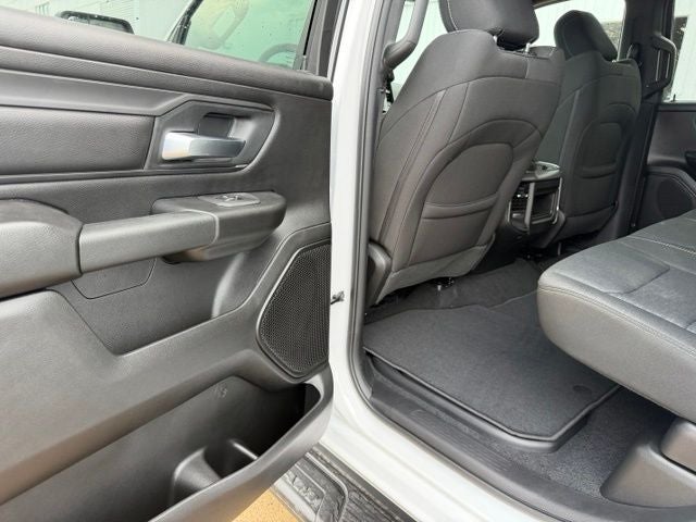 2026 RAM 1500 RAM 1500 EXPRESS CREW CAB 4X4 5'7' BOX