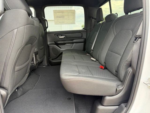 2026 RAM 1500 RAM 1500 EXPRESS CREW CAB 4X4 5'7' BOX
