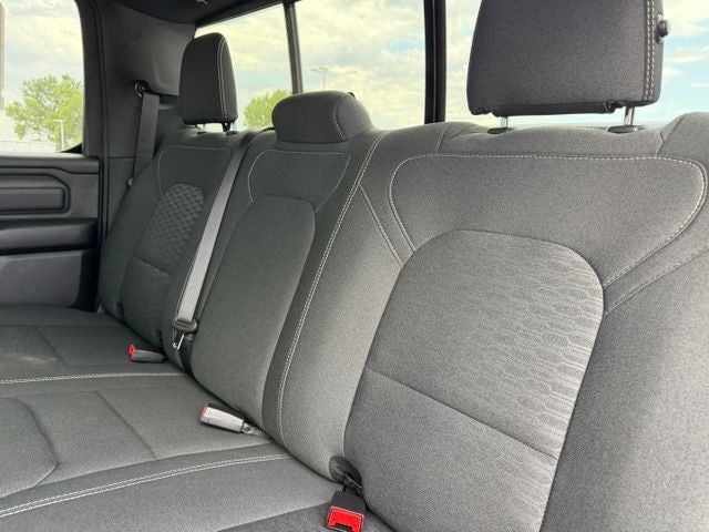 2026 RAM 1500 RAM 1500 EXPRESS CREW CAB 4X4 5'7' BOX