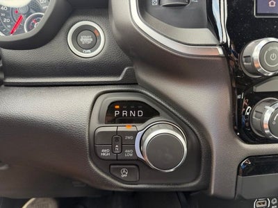 2026 RAM 1500 RAM 1500 EXPRESS CREW CAB 4X4 5'7' BOX
