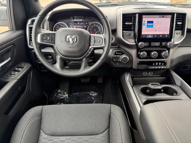 2026 RAM 1500 RAM 1500 EXPRESS CREW CAB 4X4 5'7' BOX