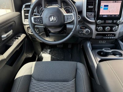 2026 RAM 1500 RAM 1500 EXPRESS CREW CAB 4X4 5'7' BOX