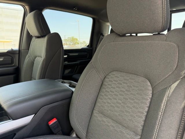 2026 RAM 1500 RAM 1500 EXPRESS CREW CAB 4X4 5'7' BOX