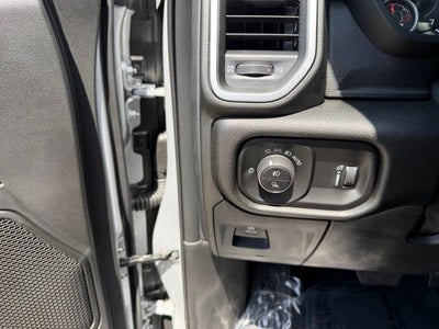 2026 RAM 1500 RAM 1500 EXPRESS CREW CAB 4X4 5'7' BOX