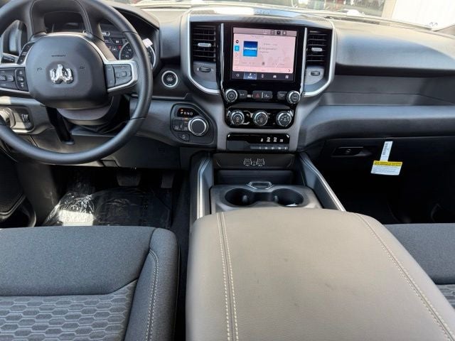 2026 RAM 1500 RAM 1500 EXPRESS CREW CAB 4X4 5'7' BOX