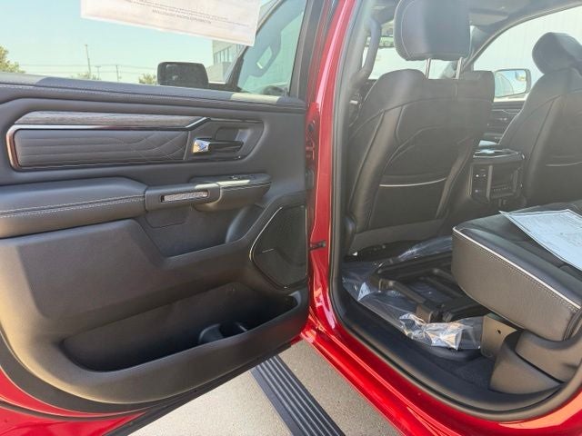 2027 RAM 1500 RAM 1500 LIMITED CREW CAB 4X4 5'7' BOX