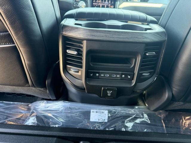 2027 RAM 1500 RAM 1500 LIMITED CREW CAB 4X4 5'7' BOX