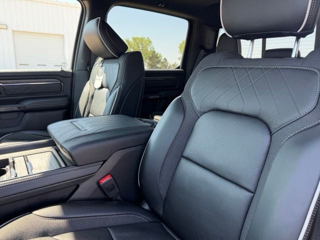 2027 RAM 1500 RAM 1500 LIMITED CREW CAB 4X4 5'7' BOX