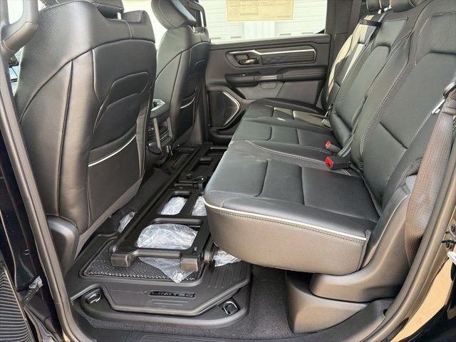 2026 RAM 1500 RAM 1500 LIMITED CREW CAB 4X4 5'7' BOX