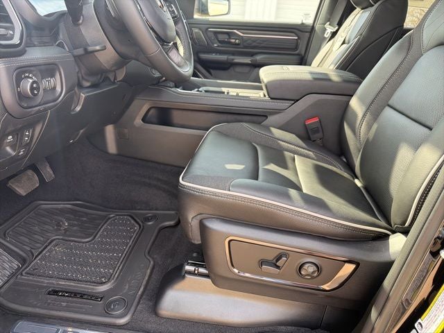 2026 RAM 1500 RAM 1500 LIMITED CREW CAB 4X4 5'7' BOX