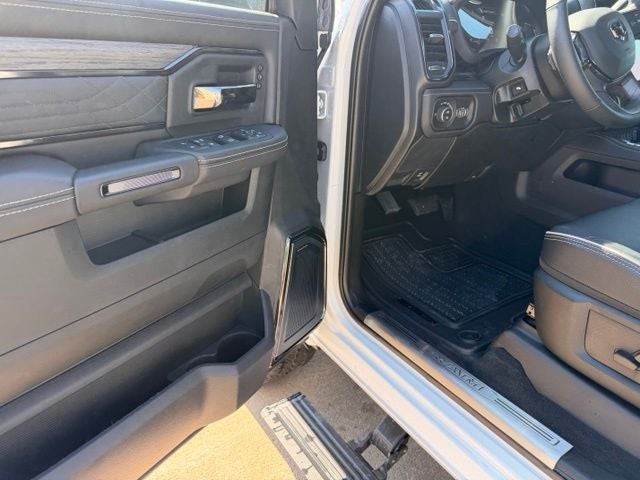 2026 RAM 2500 RAM 2500 LIMITED CREW CAB 4X4 6'4' BOX